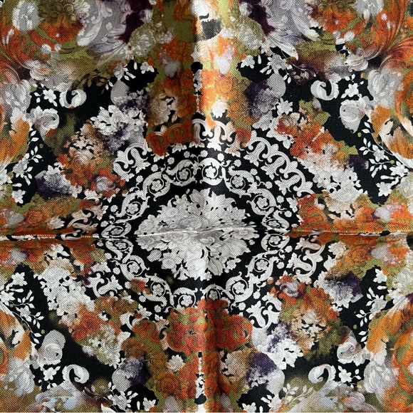 Brand New Versace Kerchief - Picture 2 of 6